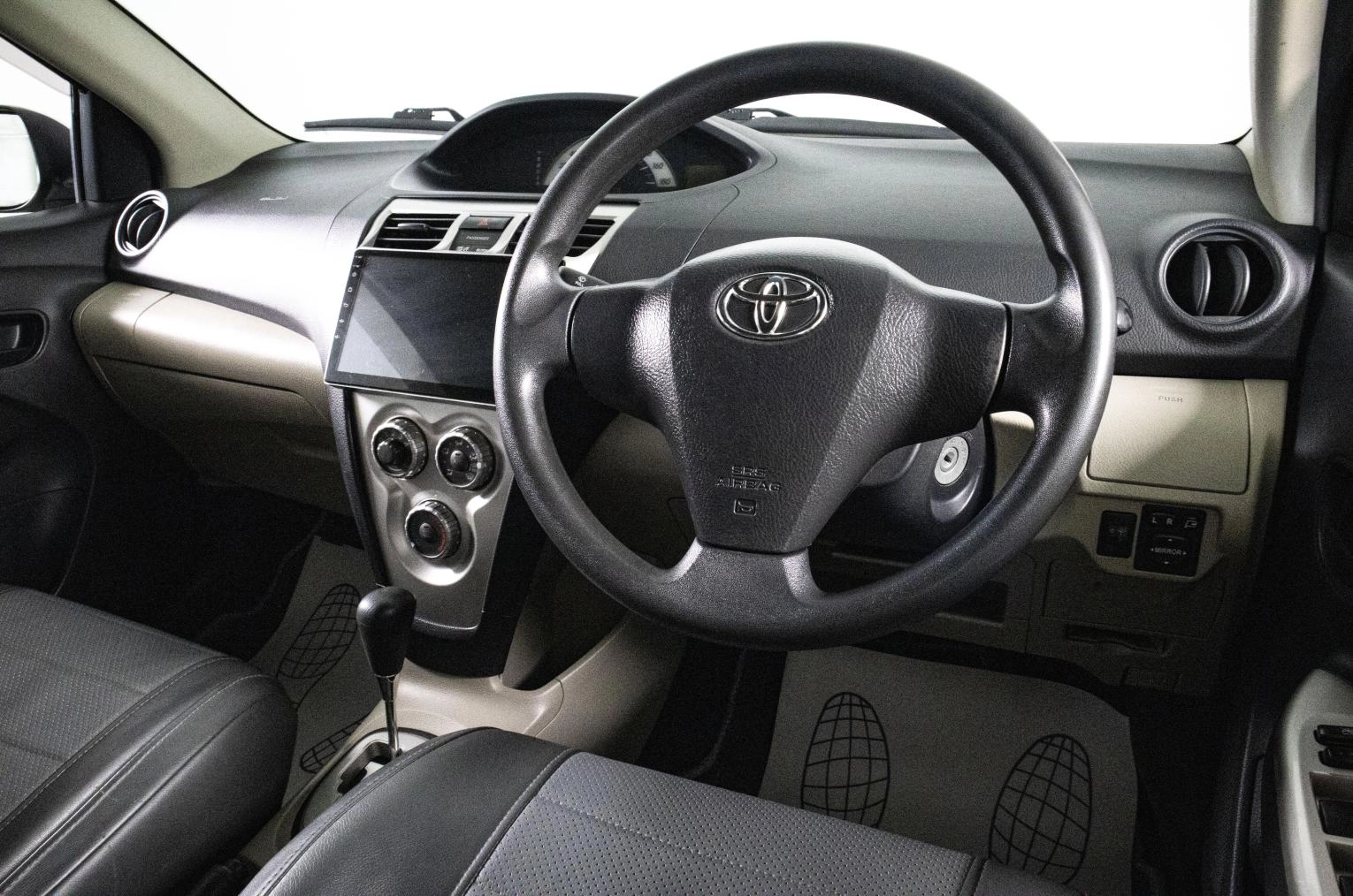 Toyota Belta 11 из 16