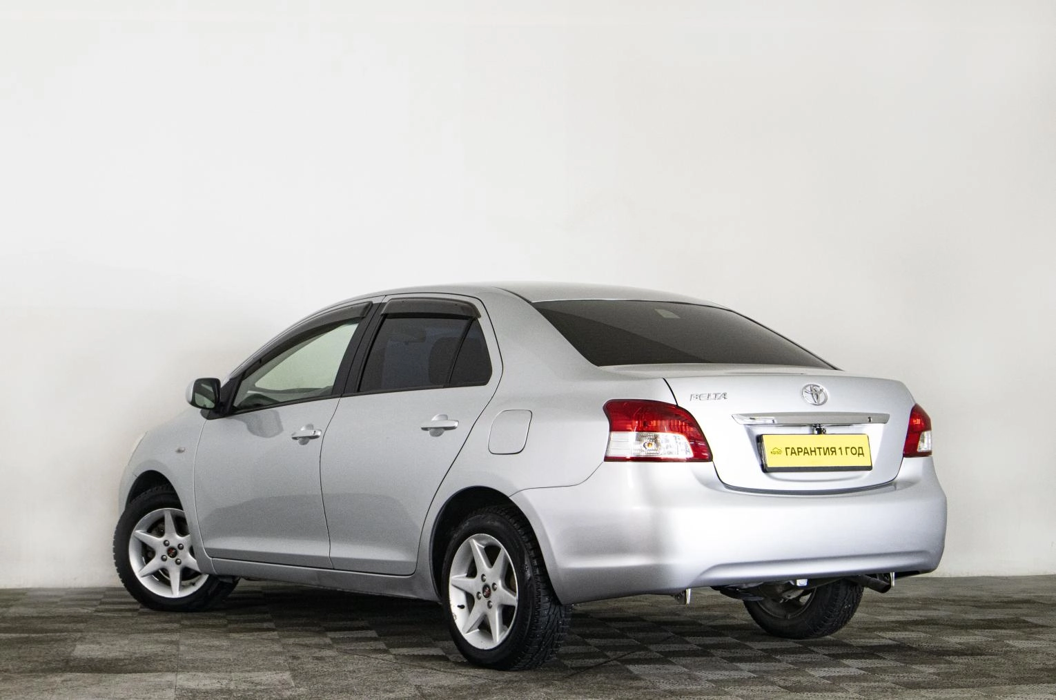 Toyota Belta 6 из 16
