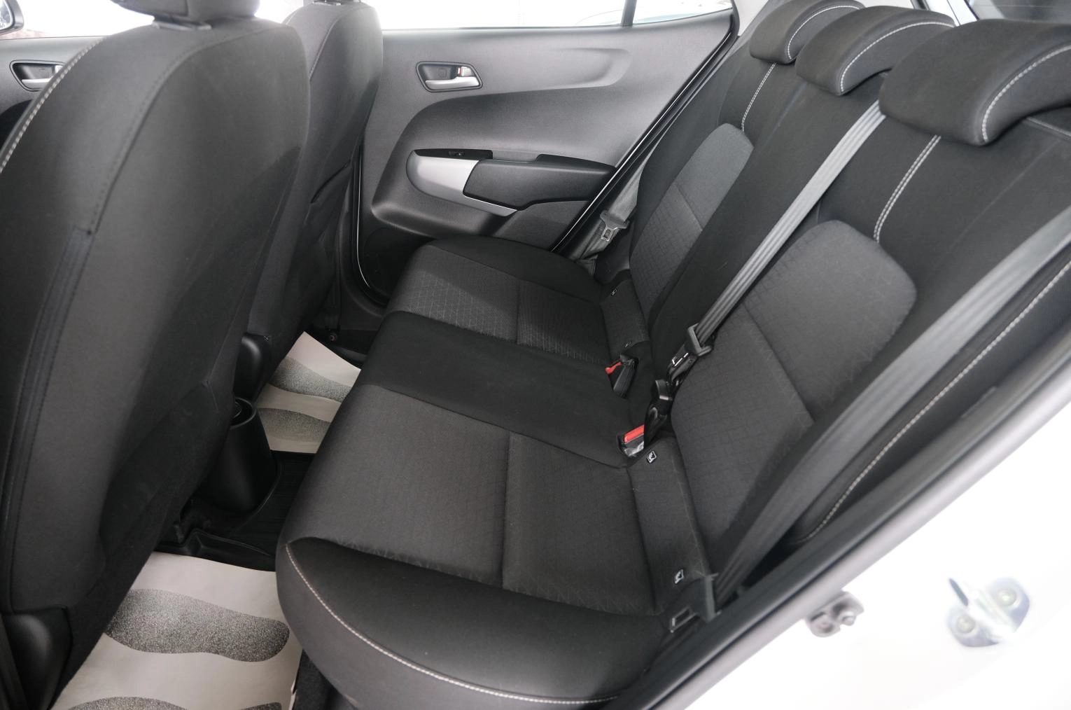 KIA Picanto 23 из 25