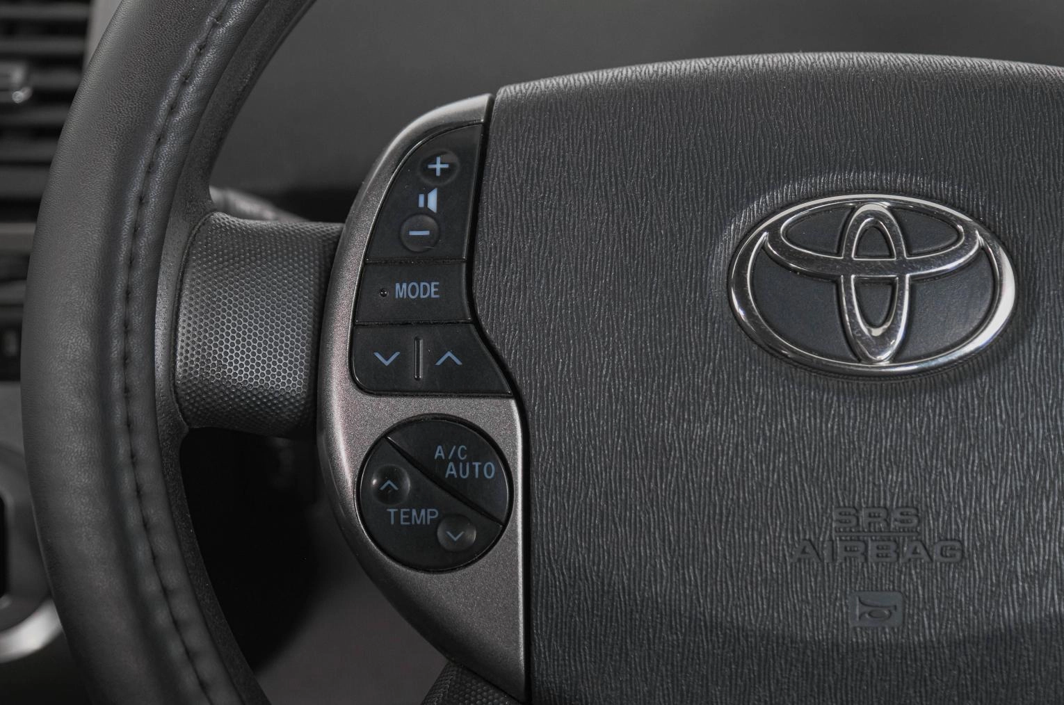 Toyota Prius 16 из 22