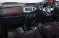 Toyota Vitz 15 из 19