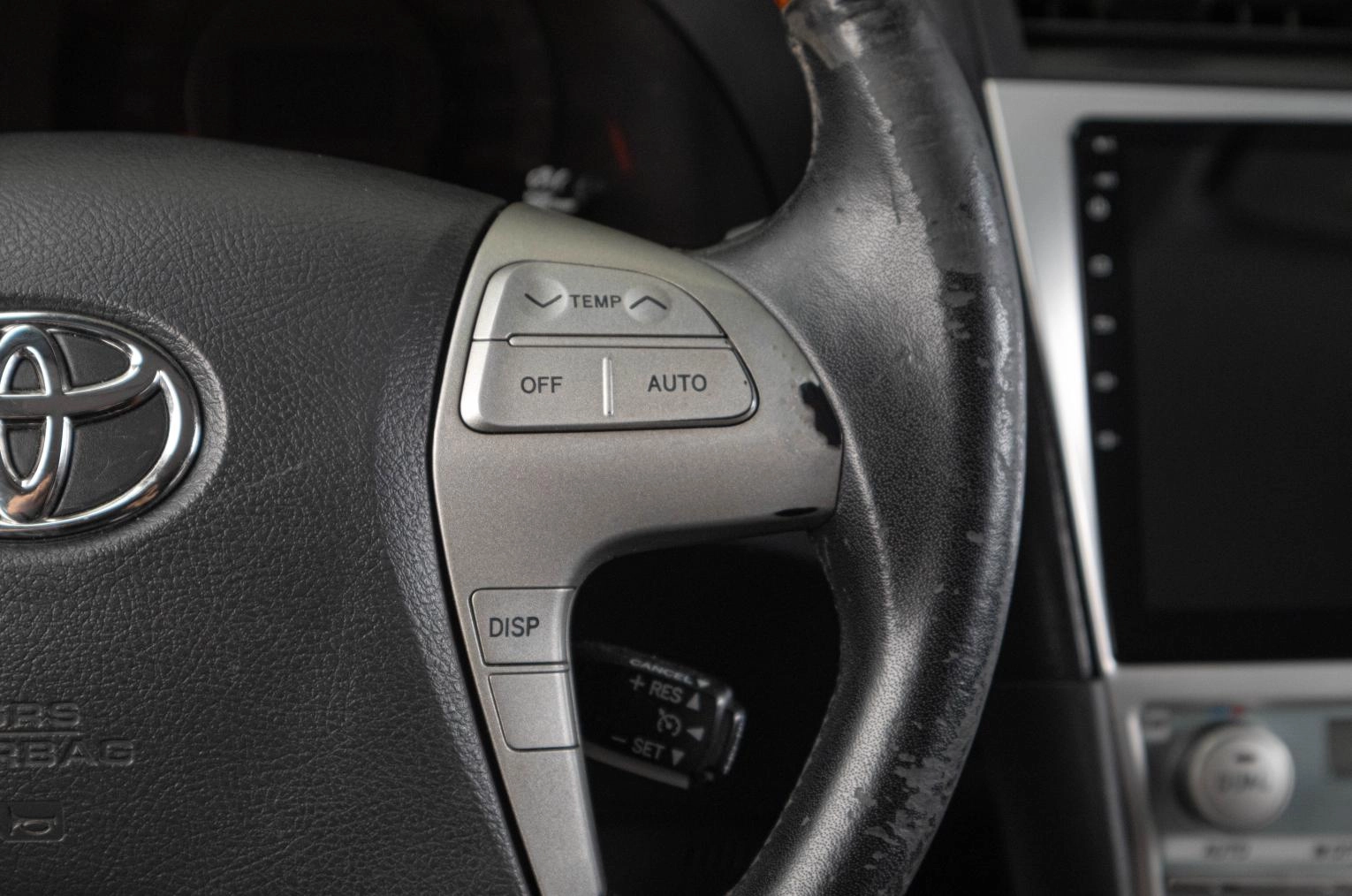 Toyota Camry 13 из 21