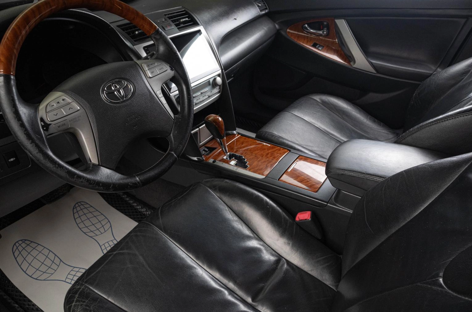 Toyota Camry 8 из 21