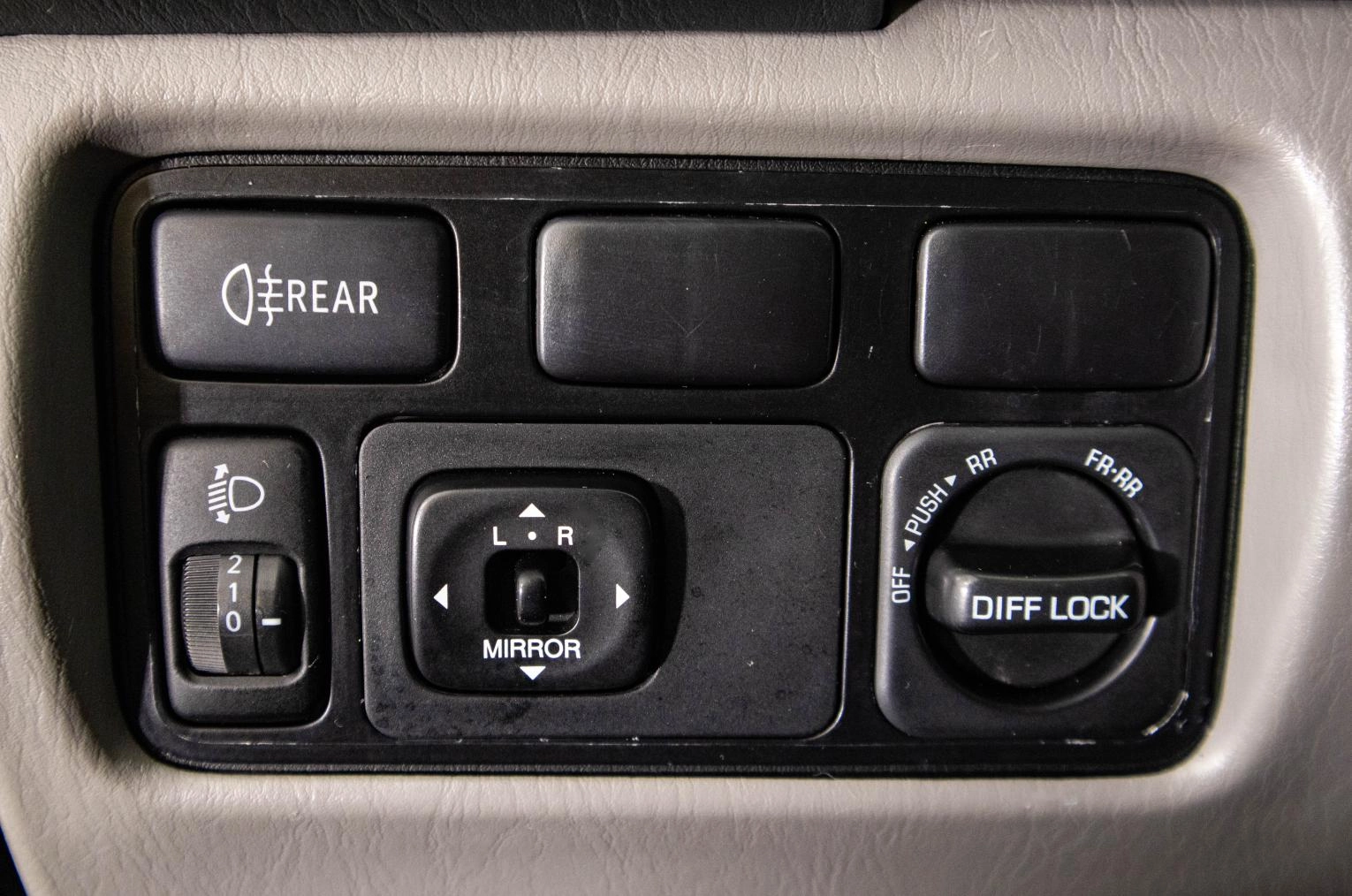 Toyota Land Cruiser 19 из 19