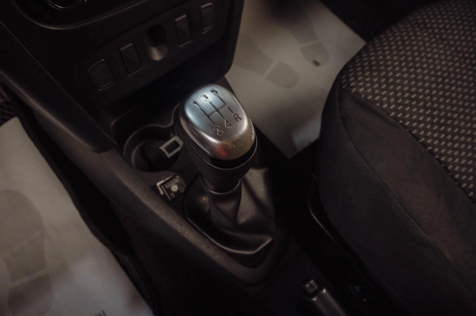 Renault Logan 13 из 15