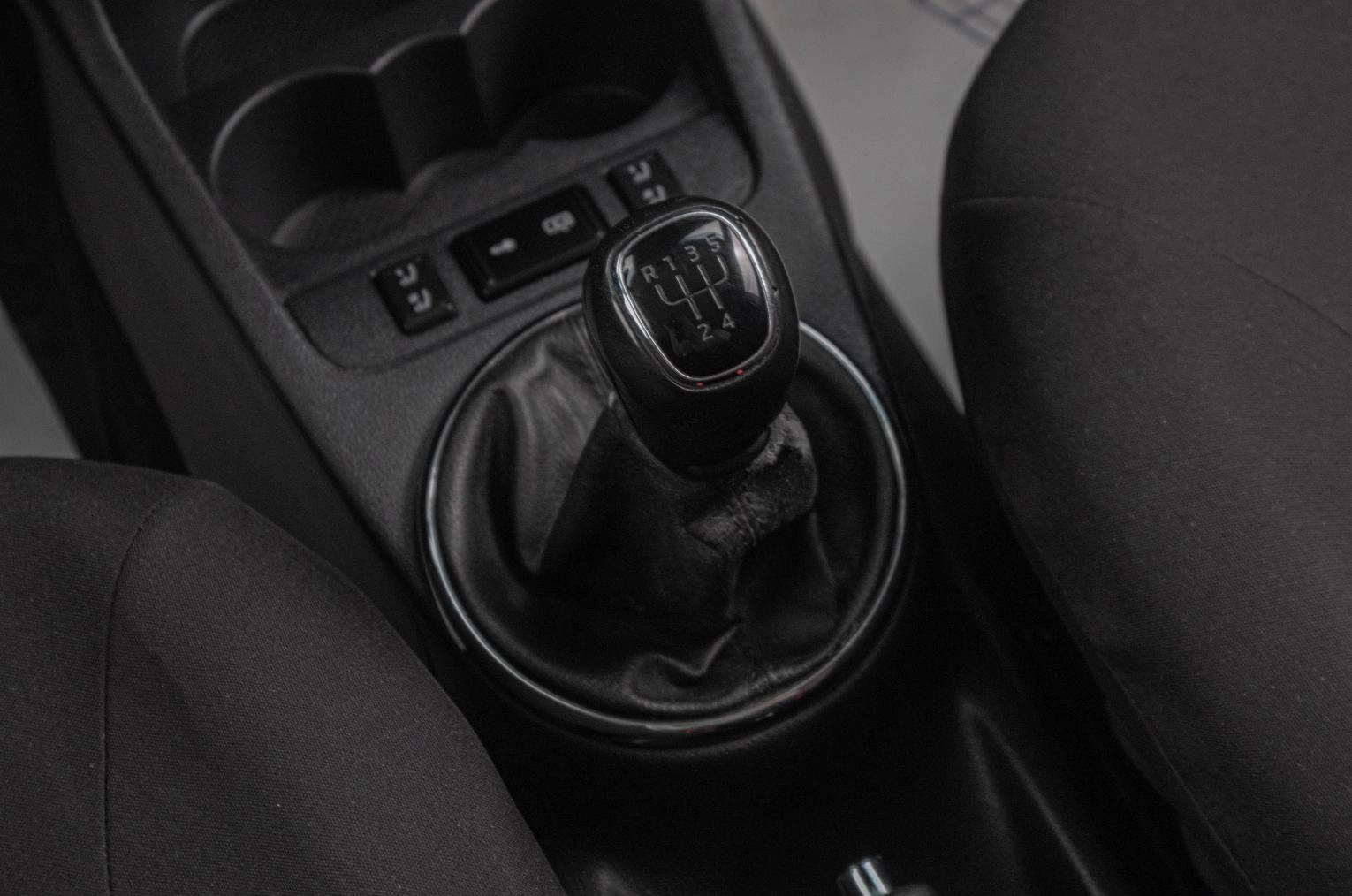 Skoda Fabia 12 из 17