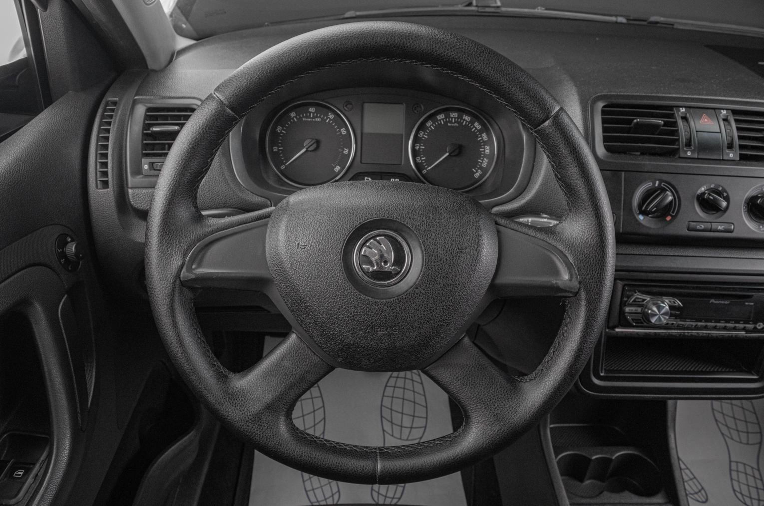 Skoda Fabia 10 из 17
