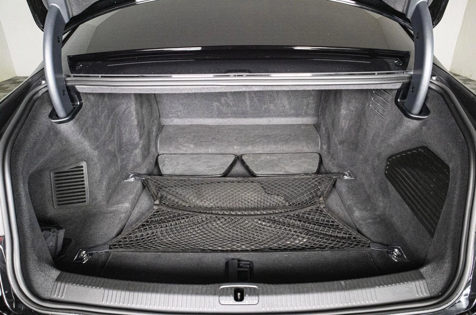 Audi A8 28 из 28