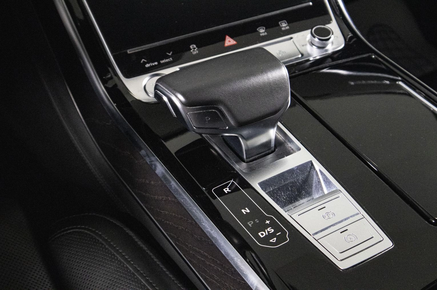 Audi A8 20 из 28