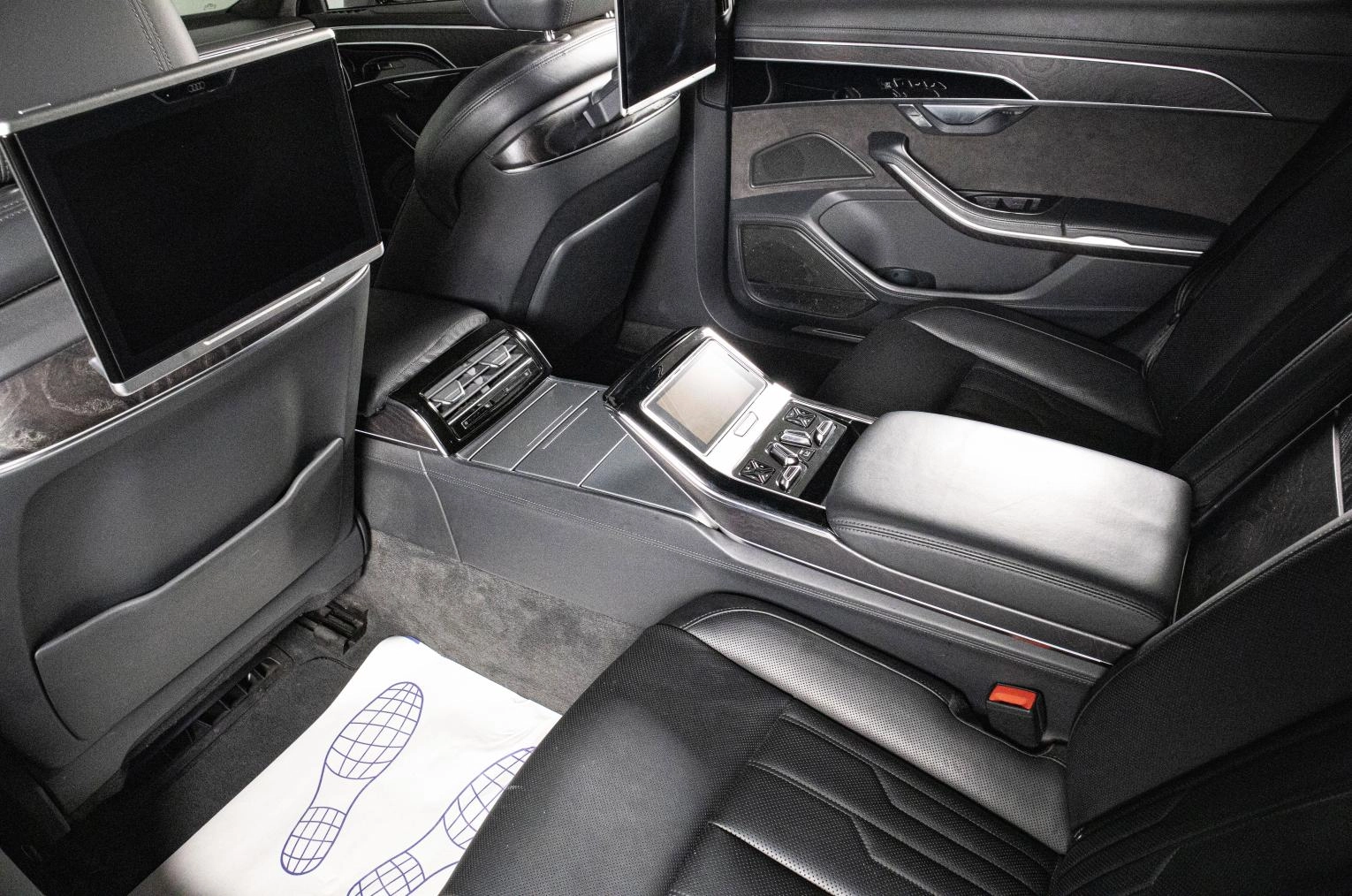 Audi A8 23 из 28