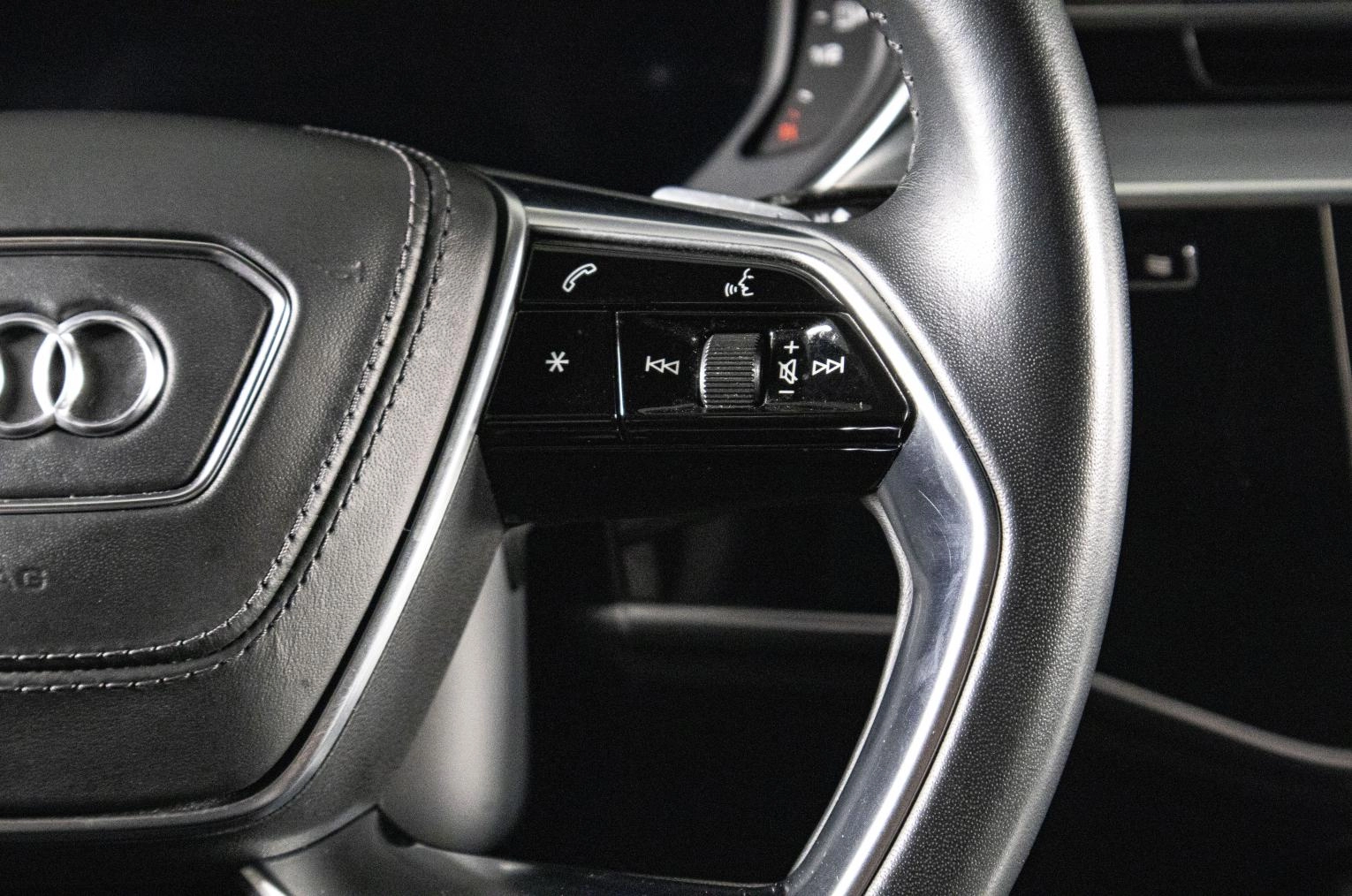 Audi A8 18 из 28