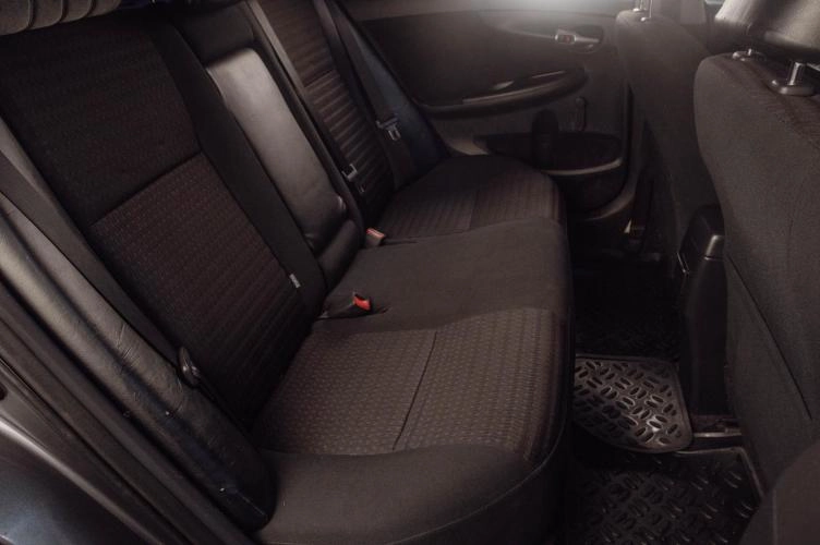 Toyota Corolla 18 из 18