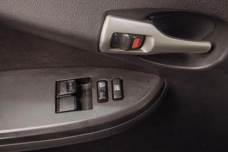 Toyota Corolla 7 из 18