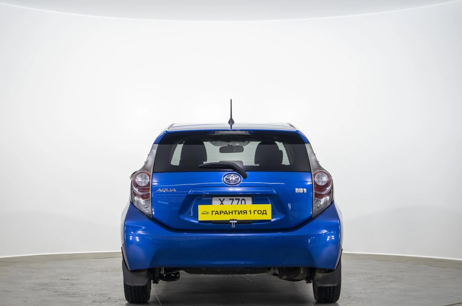 Toyota Aqua 5 из 19