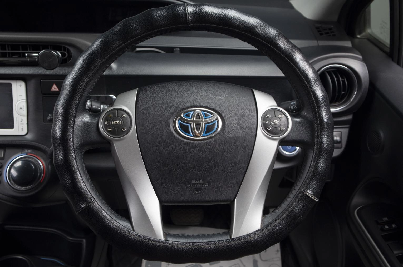 Toyota Aqua 9 из 19