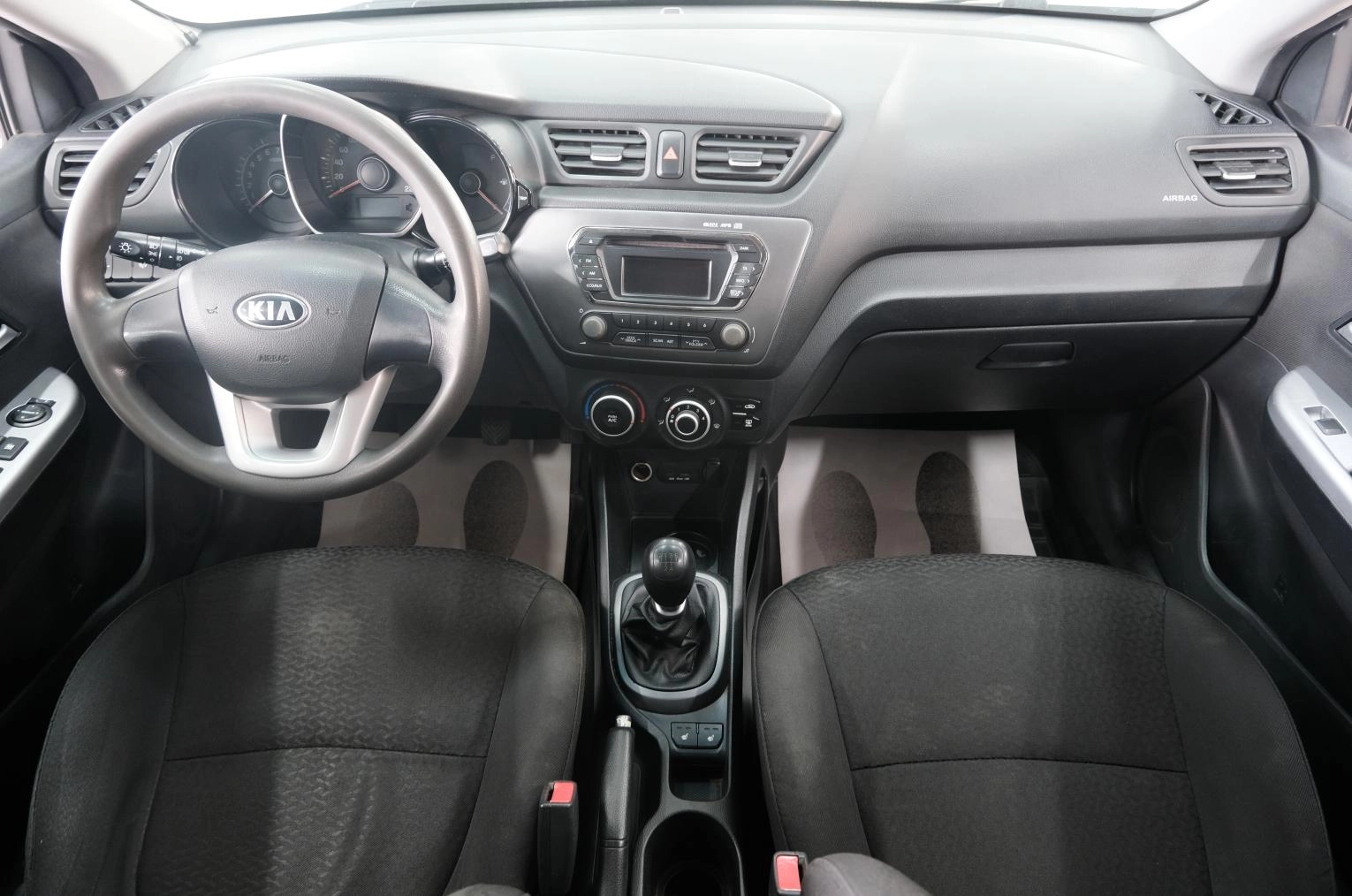 KIA Rio 11 из 22