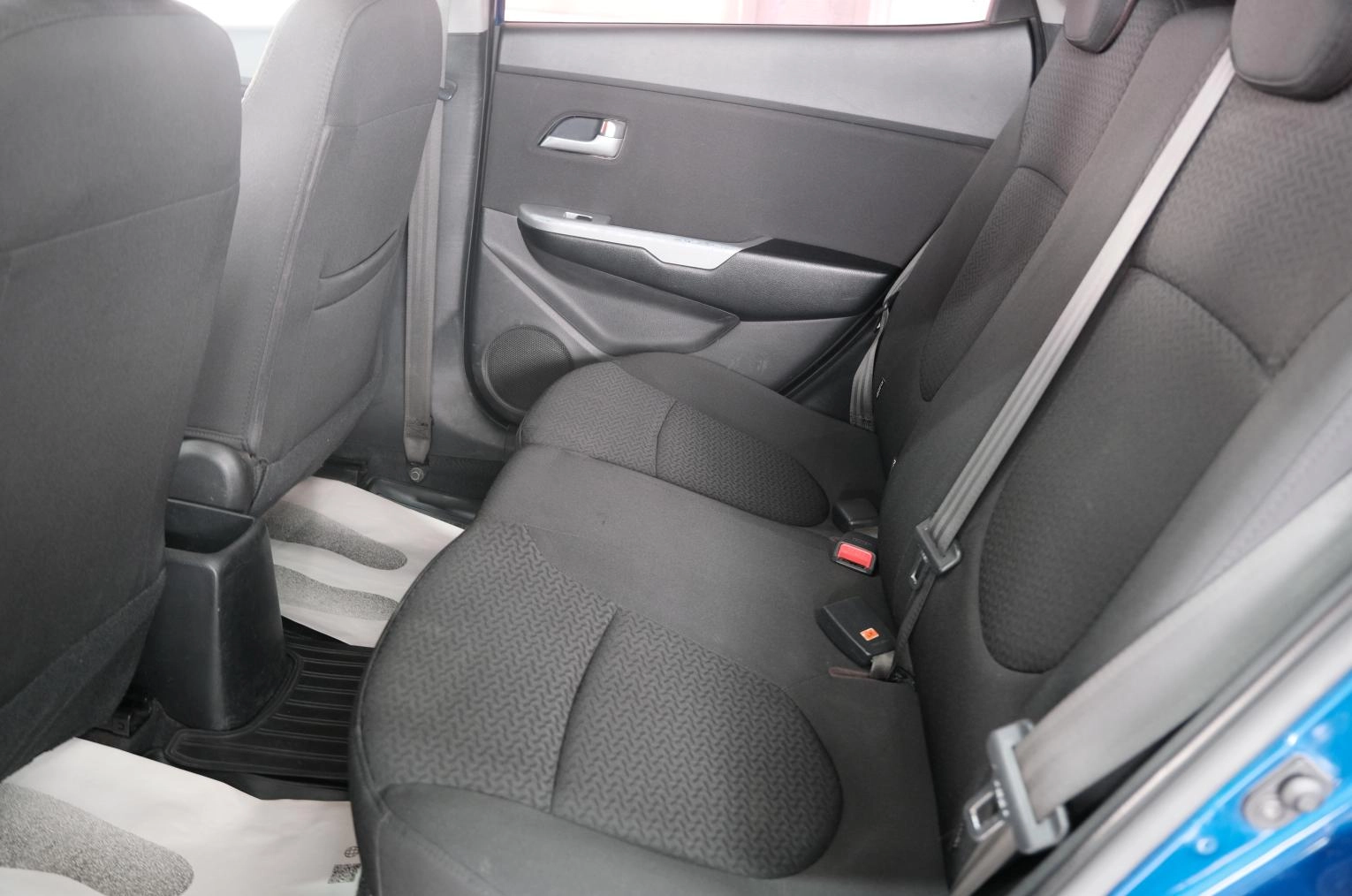 KIA Rio 20 из 22