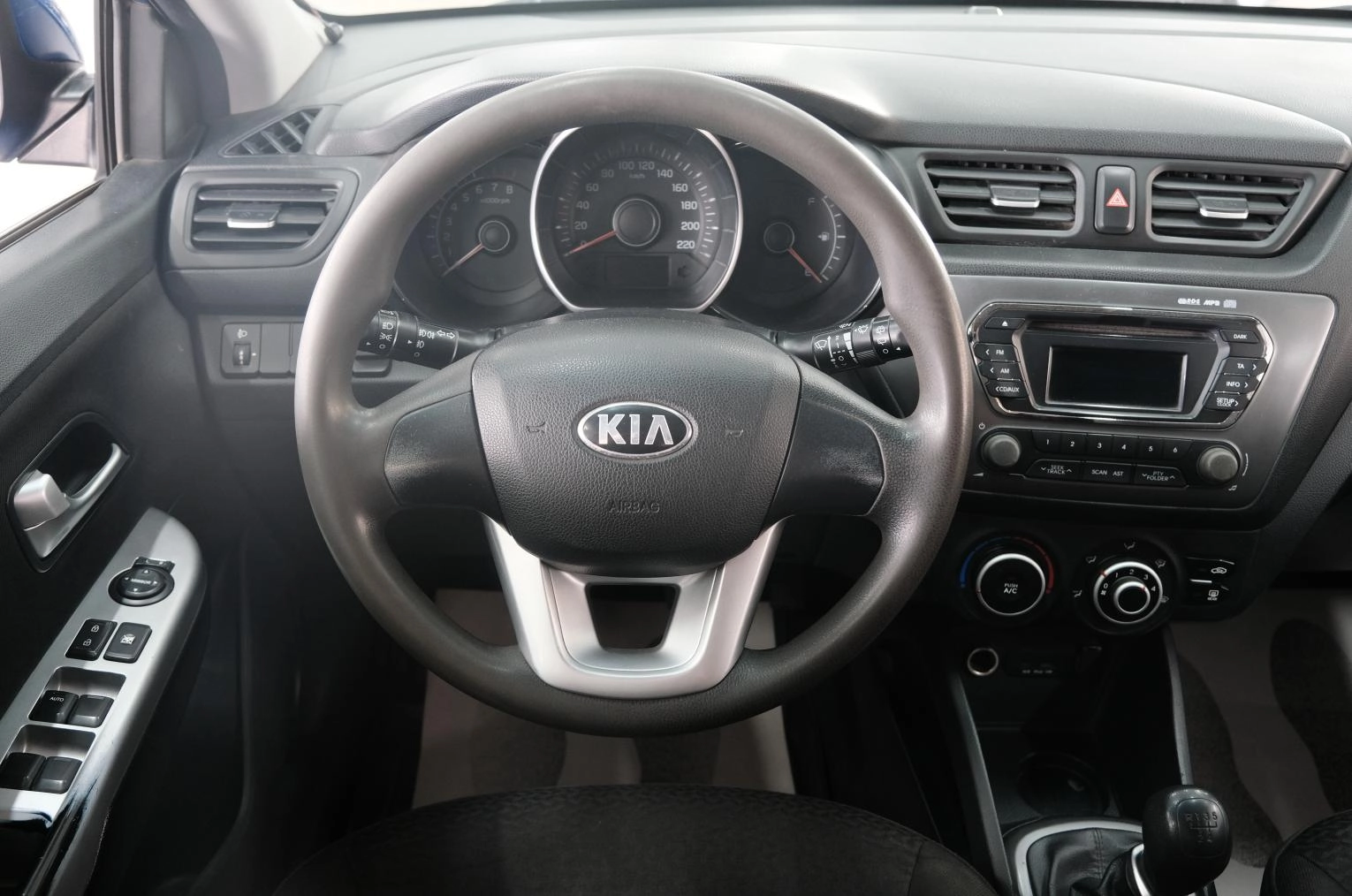 KIA Rio 12 из 22