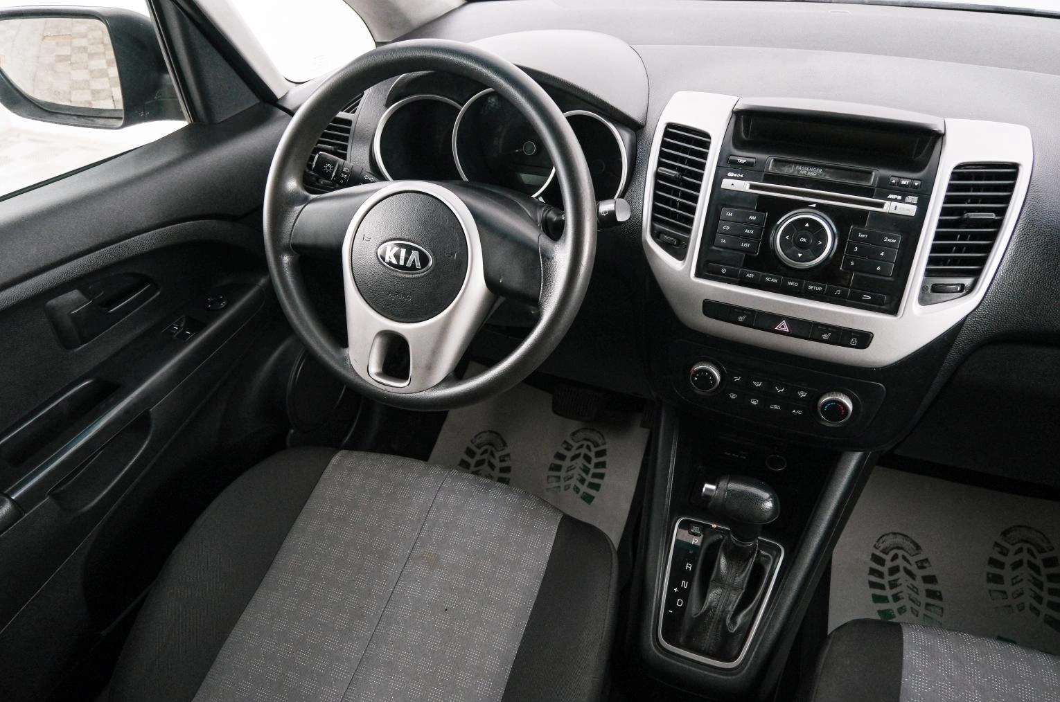 KIA Venga 8 из 20