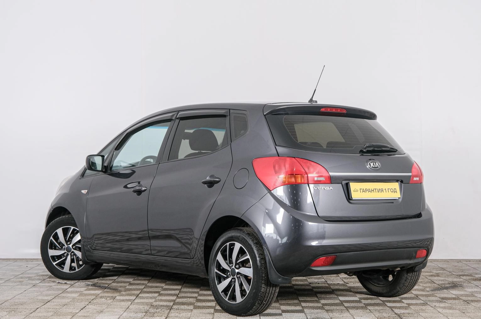 KIA Venga 4 из 20