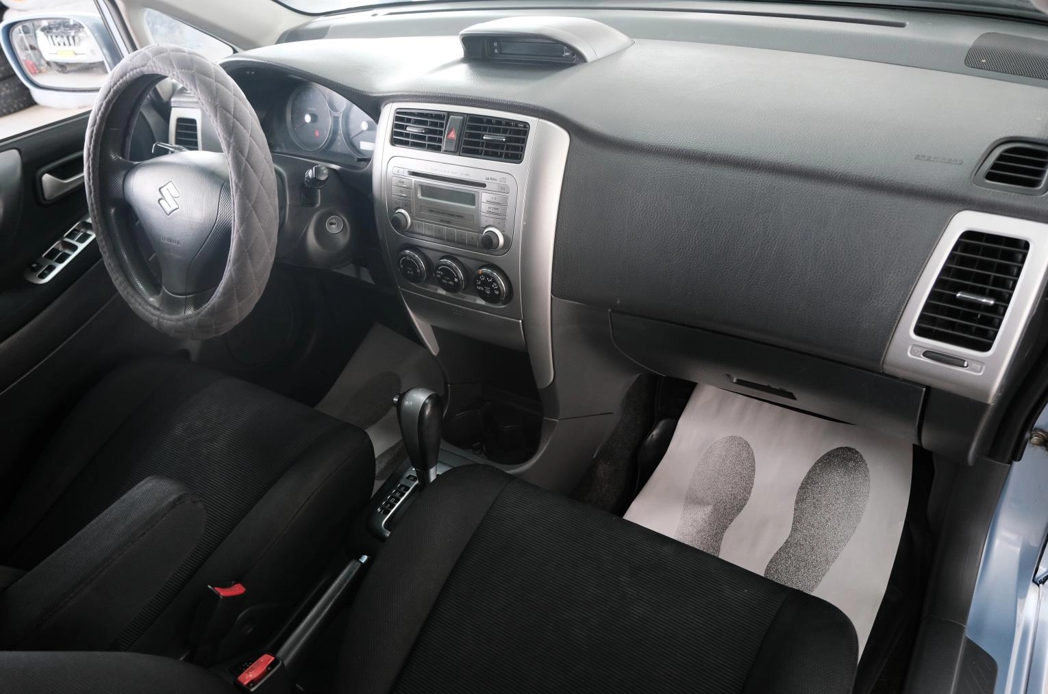 Suzuki Liana 18 из 23