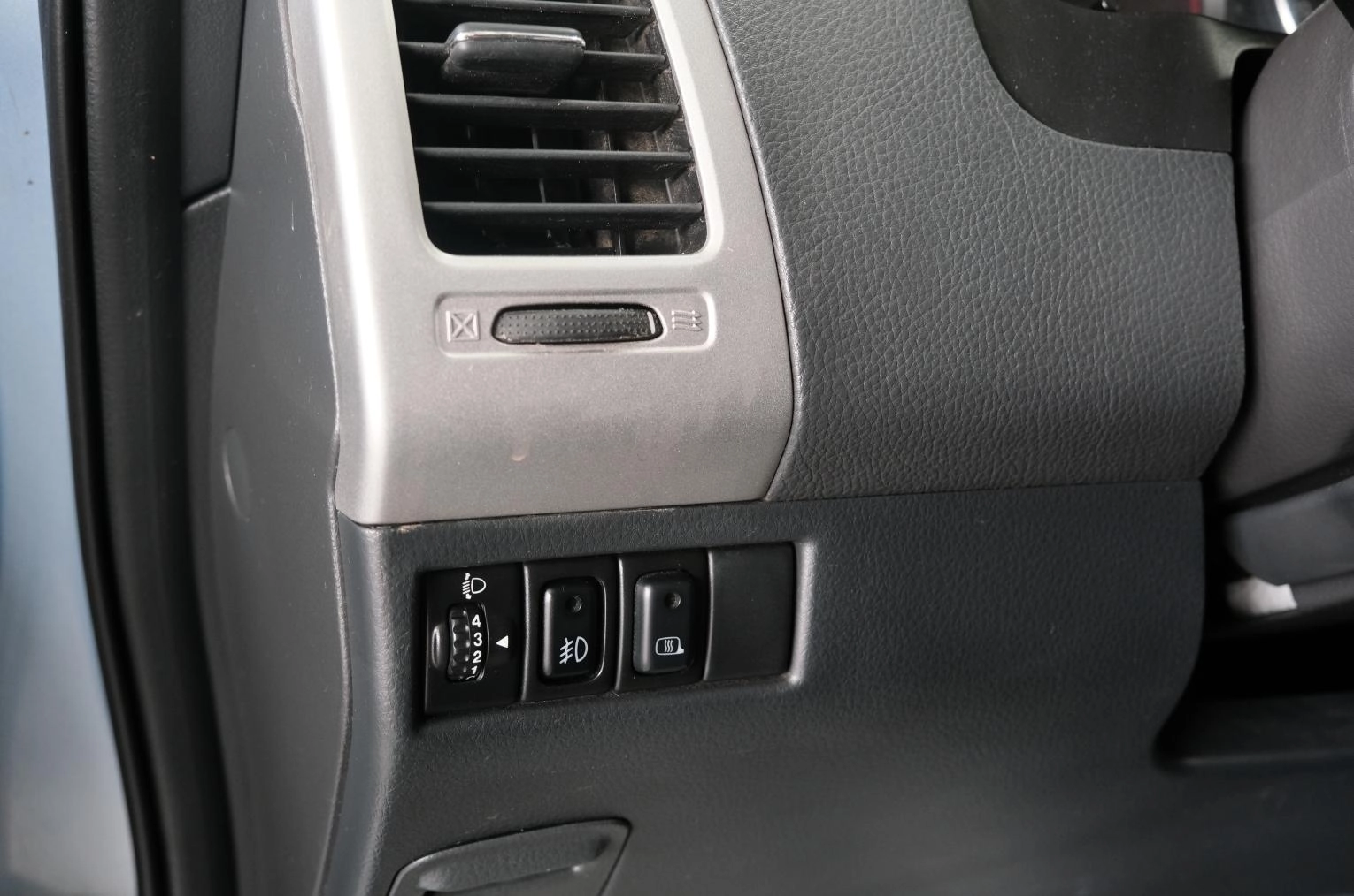 Suzuki Liana 9 из 23