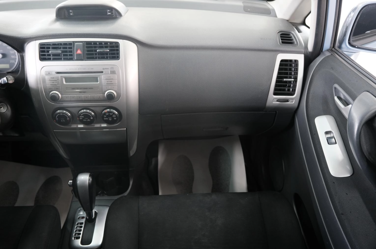 Suzuki Liana 17 из 23