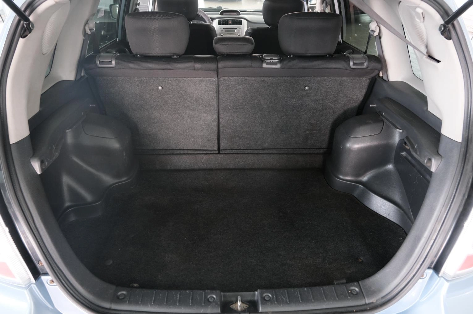 Suzuki Liana 23 из 23