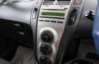 Toyota Vitz 15 из 21