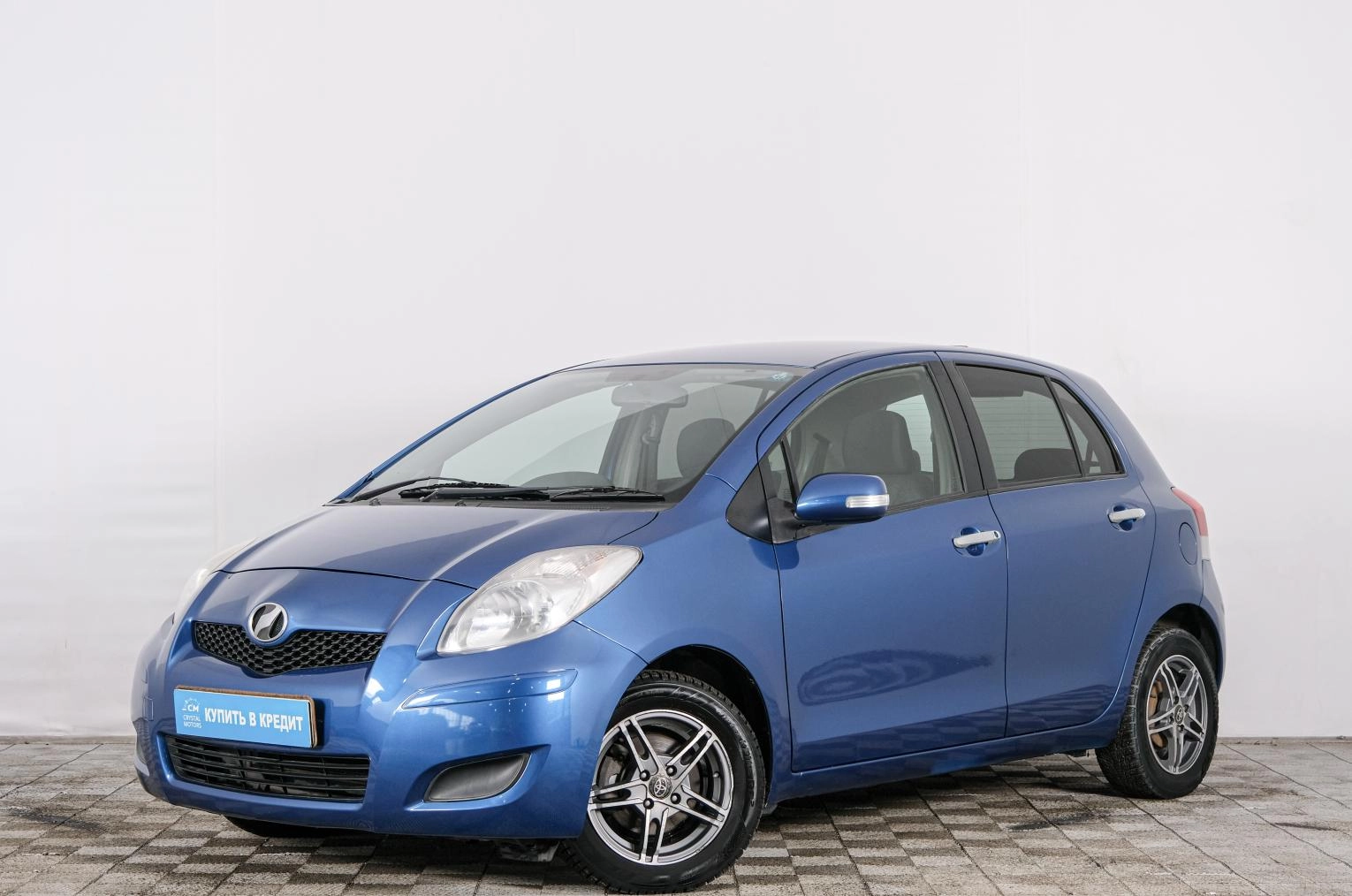Toyota Vitz 3 из 21