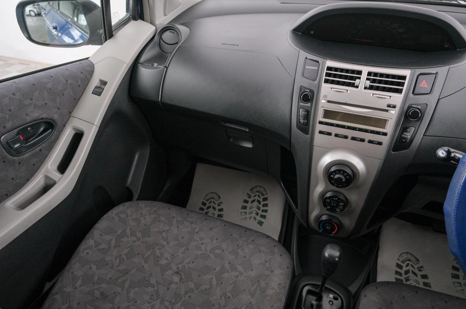 Toyota Vitz 11 из 21