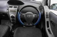 Toyota Vitz 14 из 21