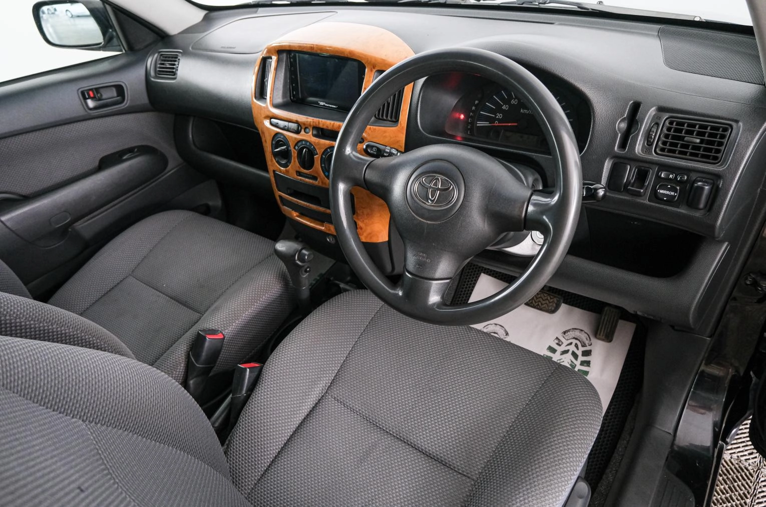 Toyota Succeed 8 из 21
