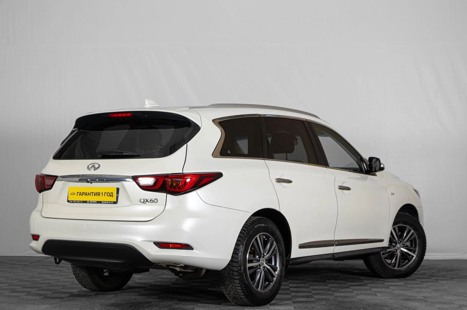 Infiniti QX60 4 из 22