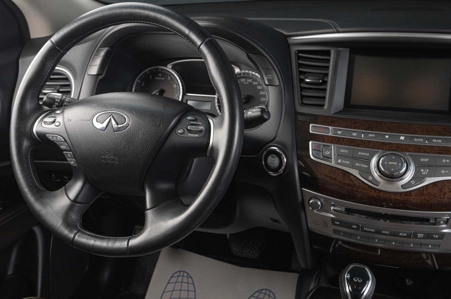 Infiniti QX60 18 из 22
