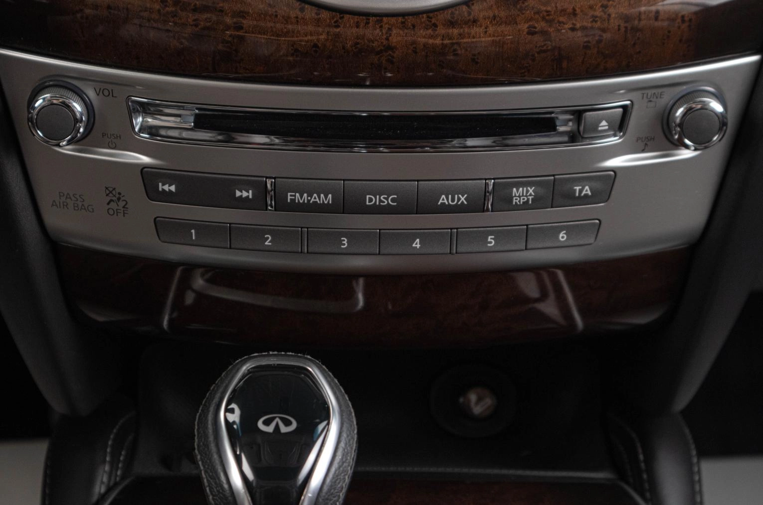 Infiniti QX60 14 из 22