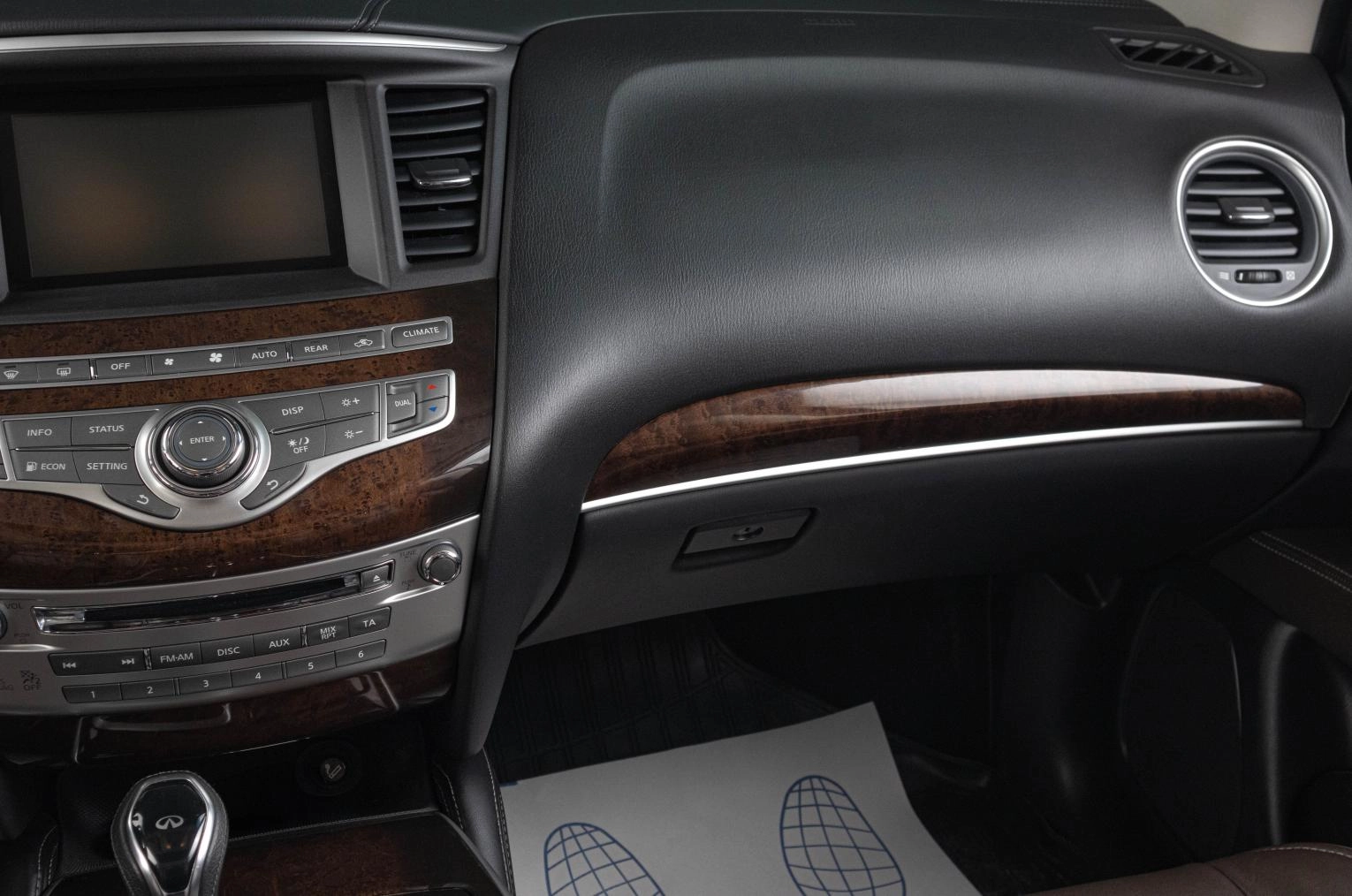 Infiniti QX60 17 из 22