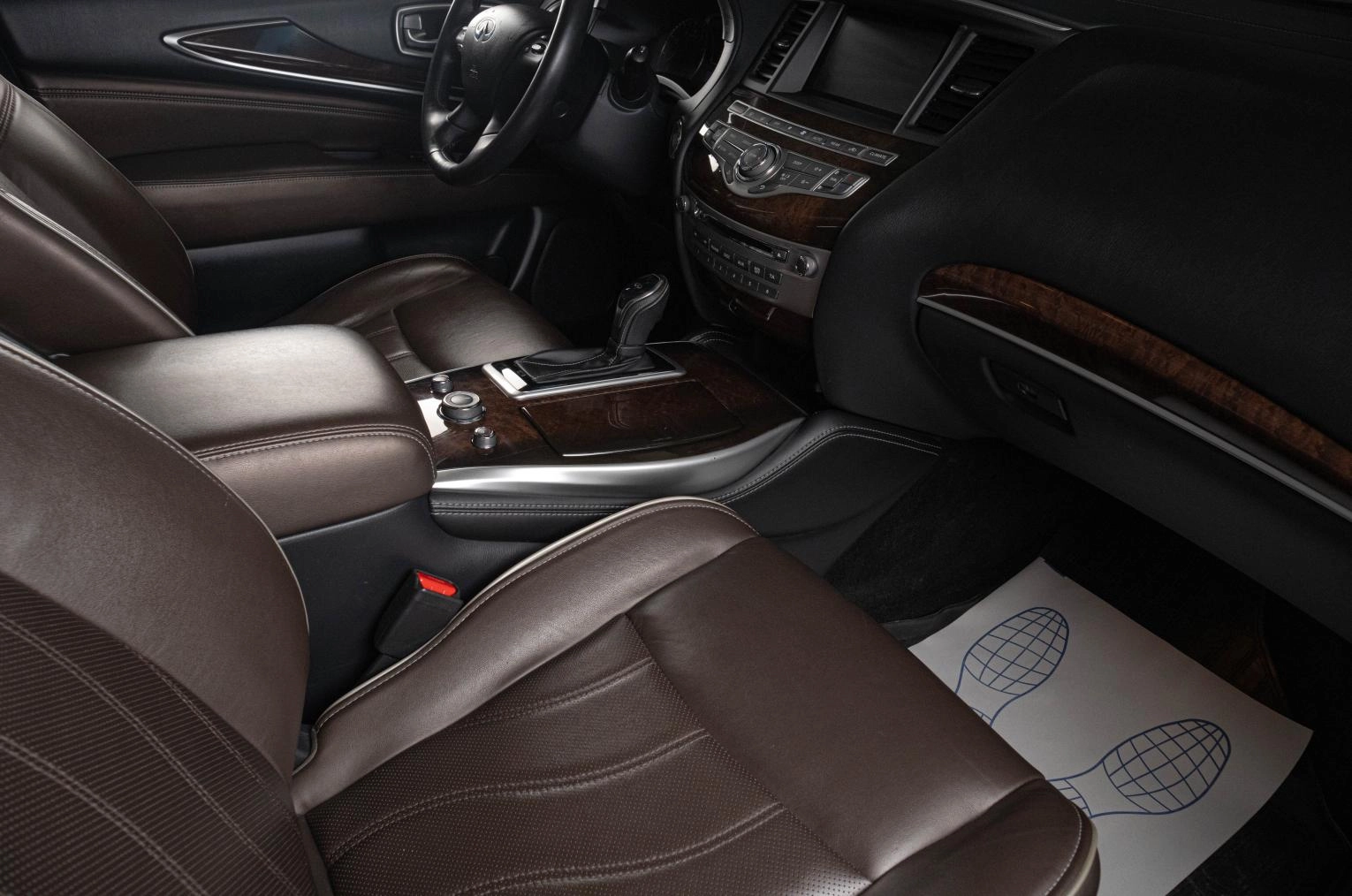 Infiniti QX60 19 из 22