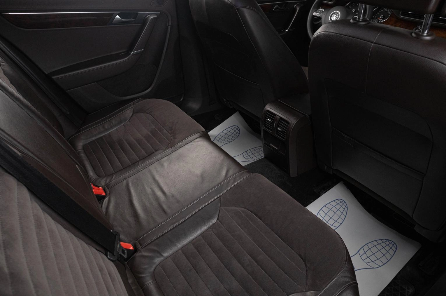 Volkswagen Passat 18 из 19