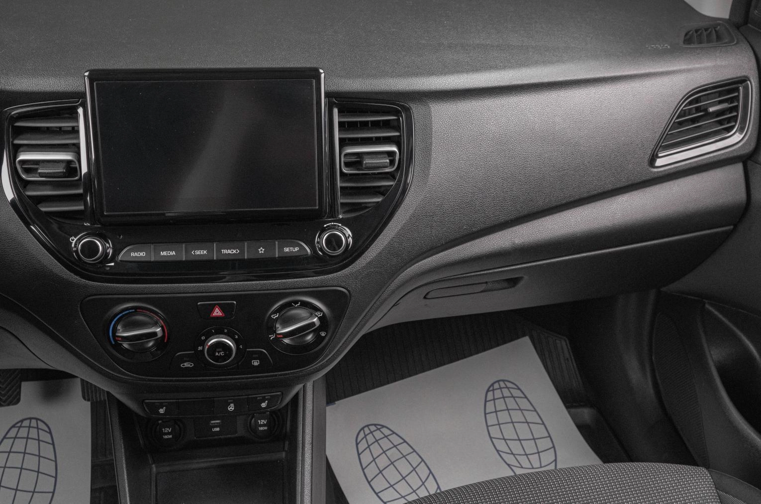 Hyundai Solaris 16 из 20