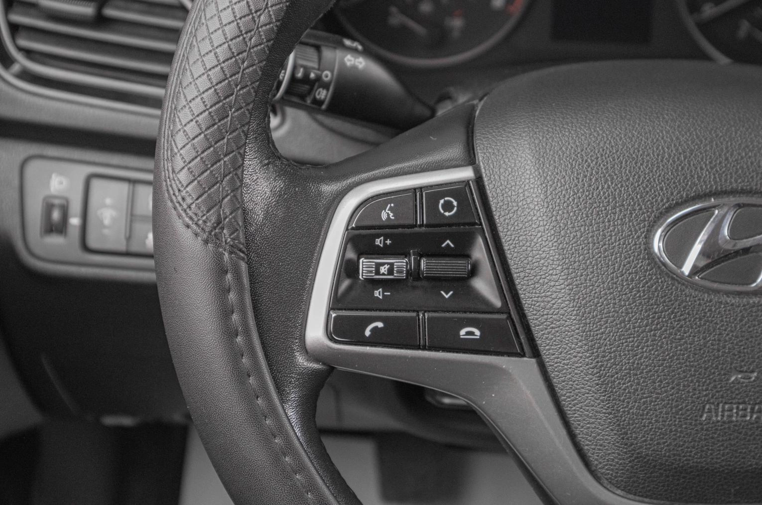 Hyundai Solaris 10 из 20