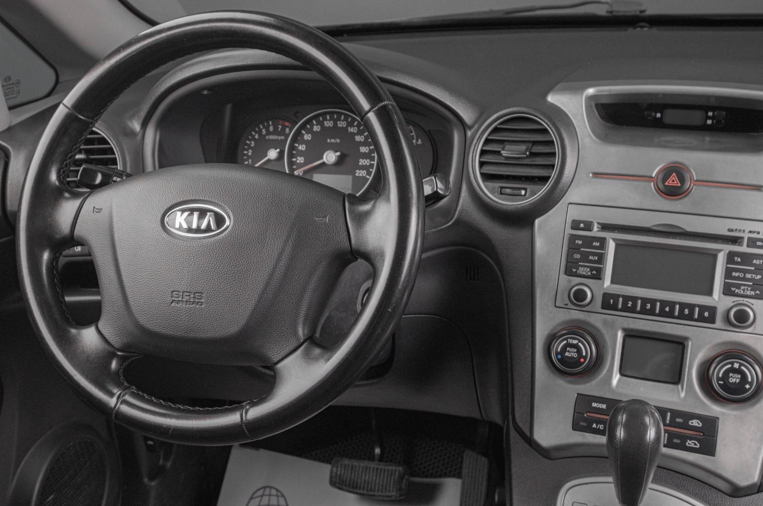 KIA Carens 14 из 17