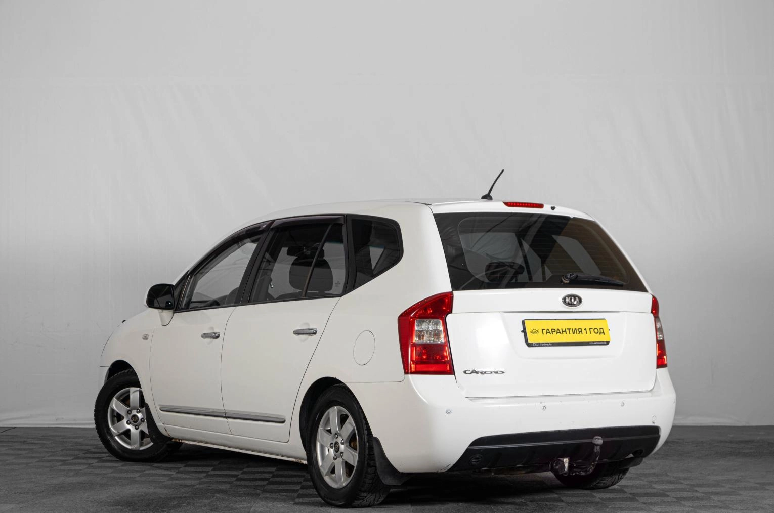 KIA Carens 6 из 17