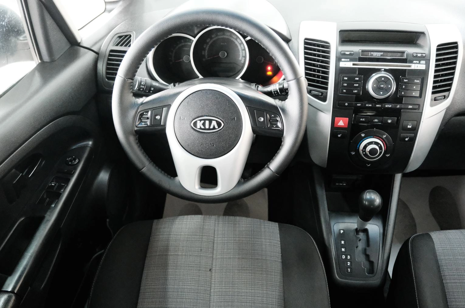 KIA Venga 12 из 25