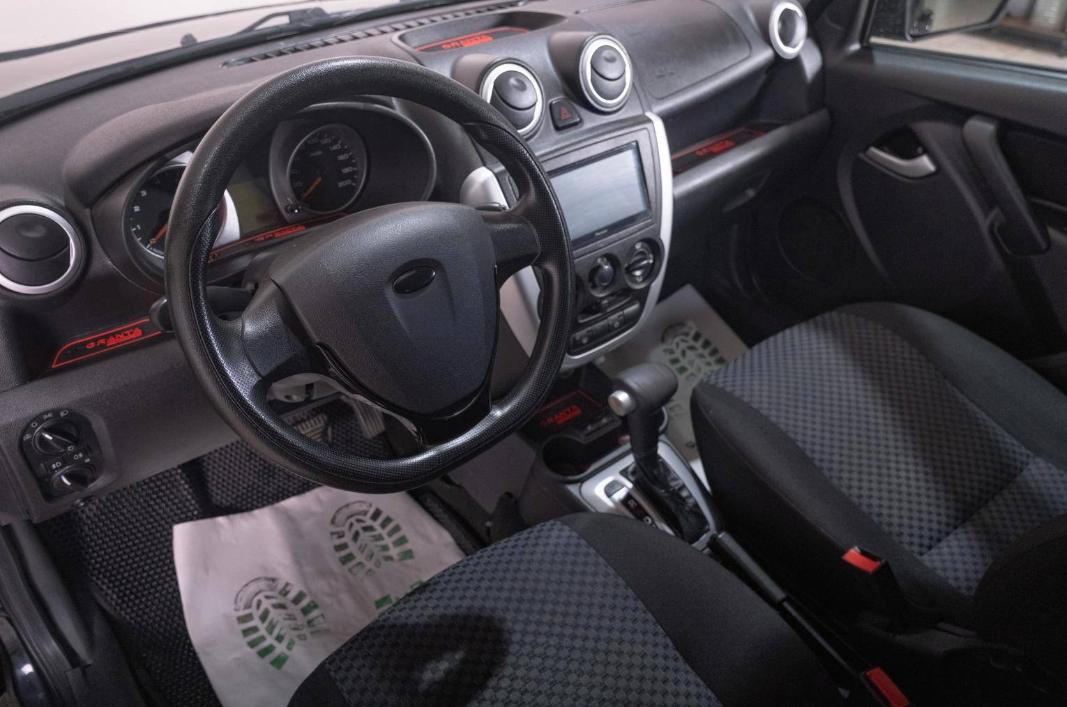 ВАЗ (LADA) Granta 7 из 19