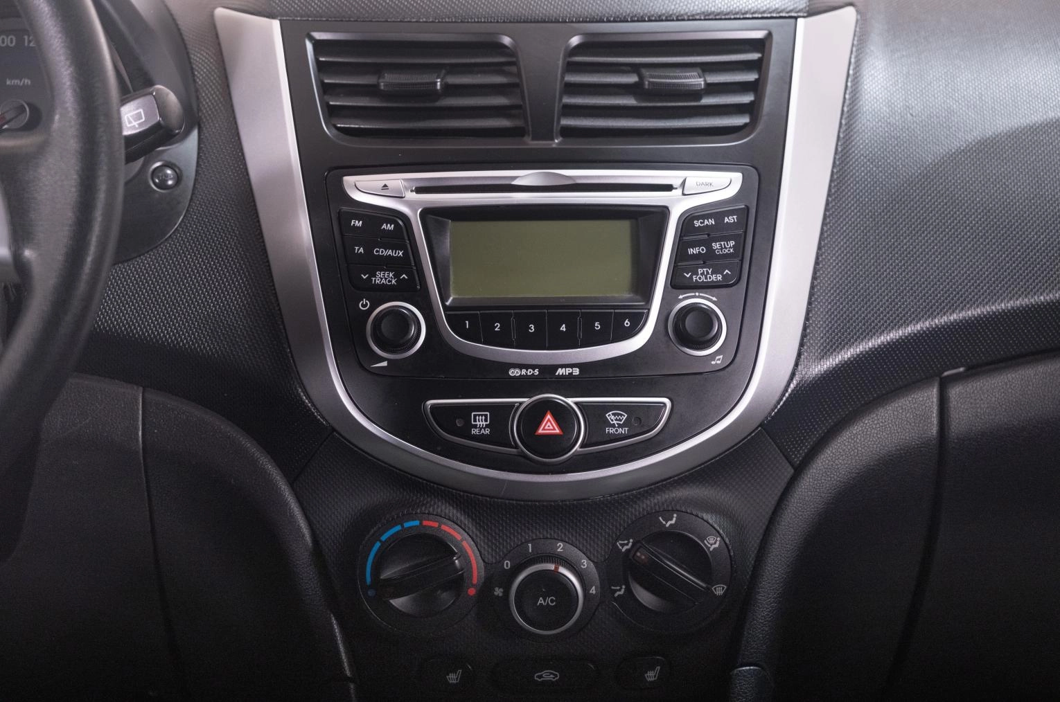 Hyundai Solaris 13 из 20