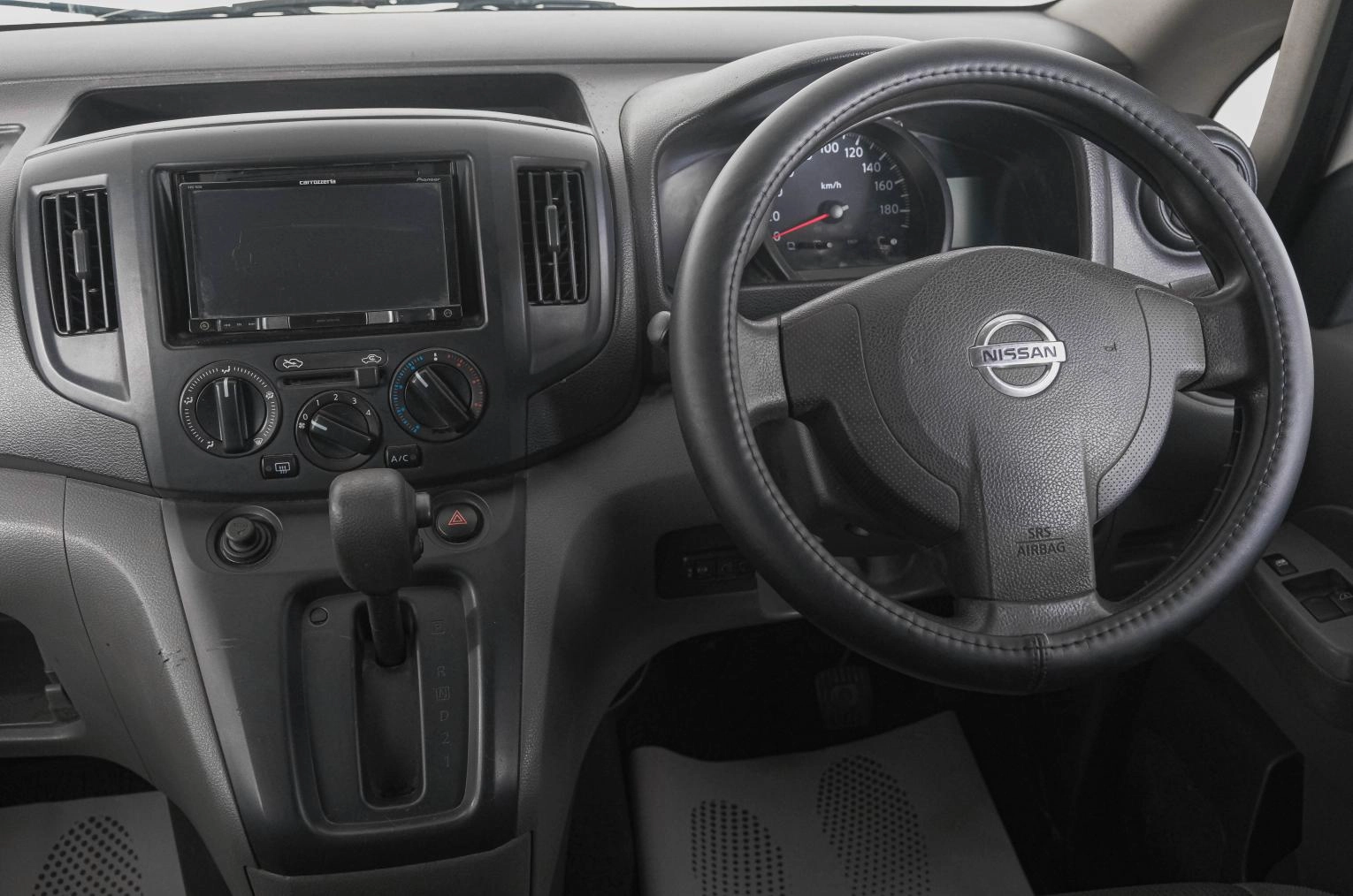 Nissan NV200 14 из 20