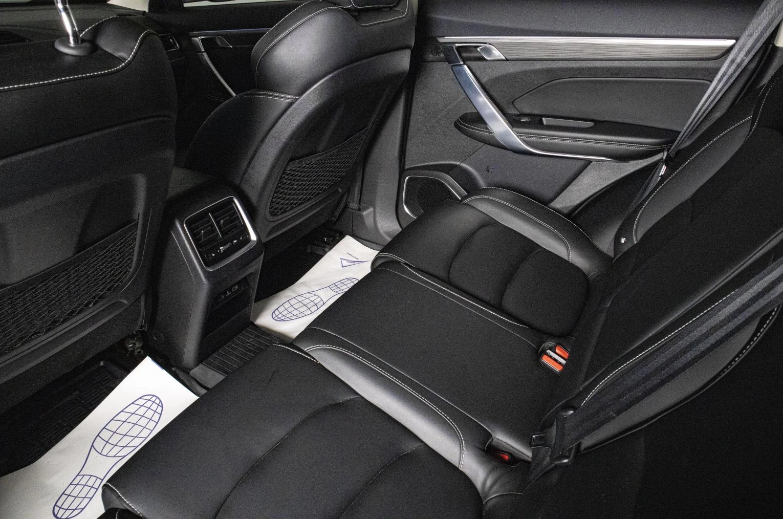 Geely Atlas Pro 18 из 20