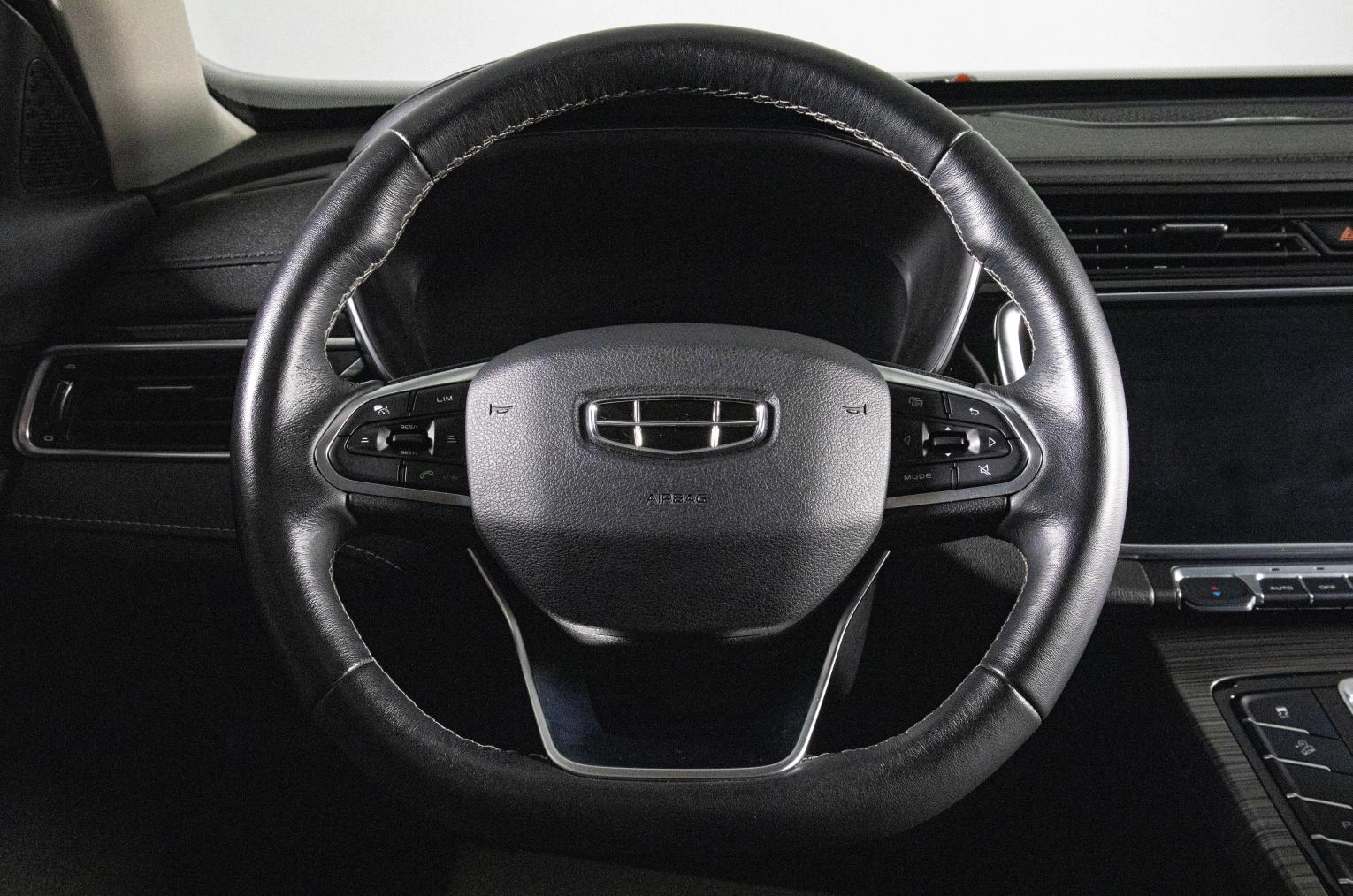 Geely Atlas Pro 12 из 20