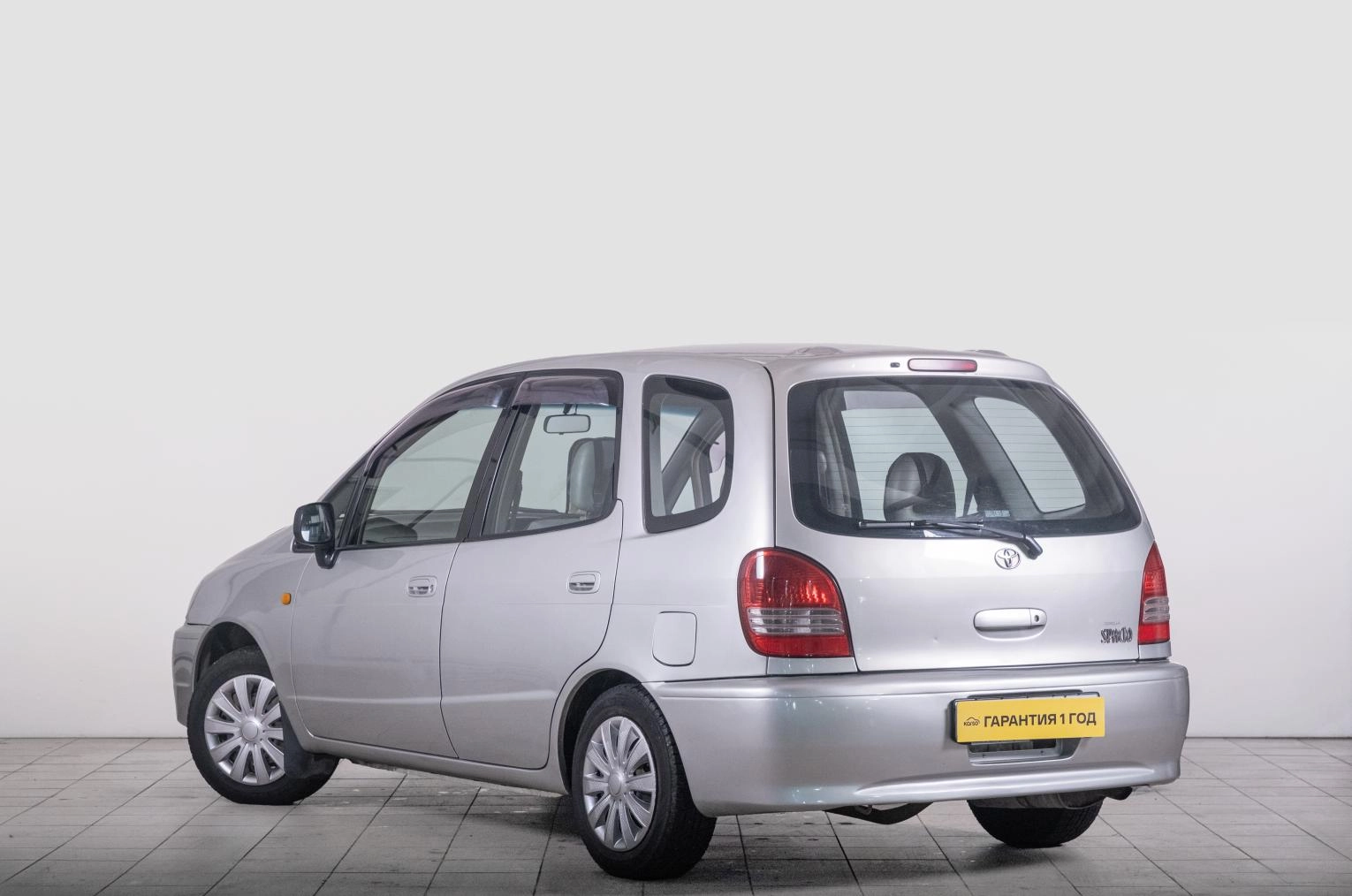 Toyota Corolla Spacio 5 из 19